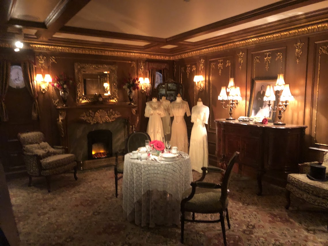titanic museum clothes display